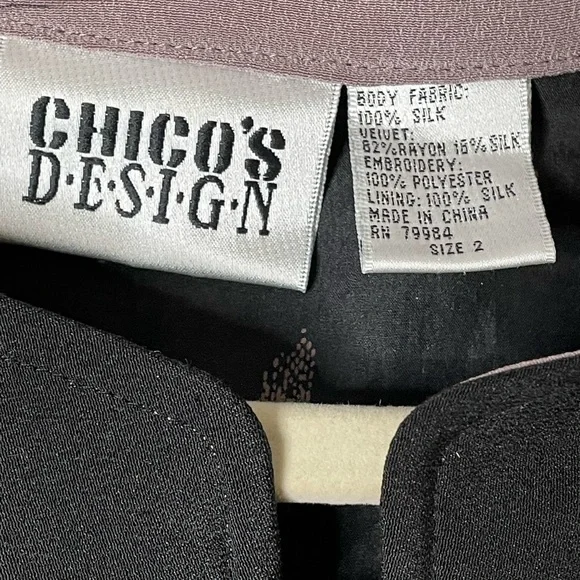 Chico’s Mixed Media Lined Jacket Silk, Velvet, Embroidered Sz 2 - Picture 2 of 8